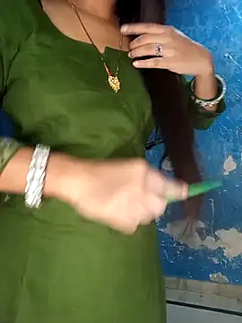 Komal-Rajput online show from 11/15/25, 06:28