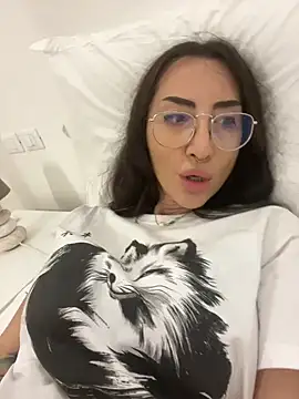 Snapshot of nikkaanderic chatting on 01/13/26, 12:42 nikkaanderic online show from 01/13/26, 12:42