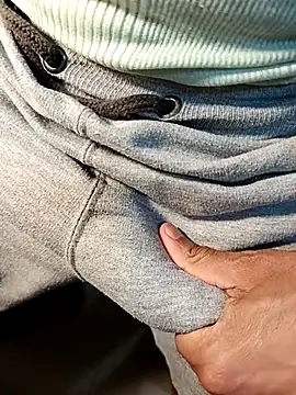 Gallo001 online show from 11/25/25, 03:07