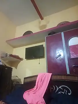 Hot-kal93 online show from 12/17/25, 09:36