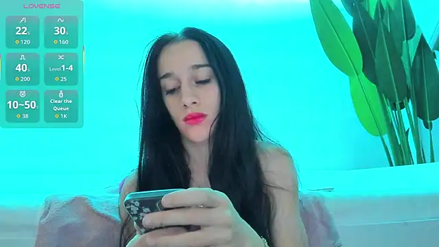 Snapshot of Royal_Naughty_ chatting on 09/27/25, 06:19 Royal Naughty online show from 09/27/25, 06:19