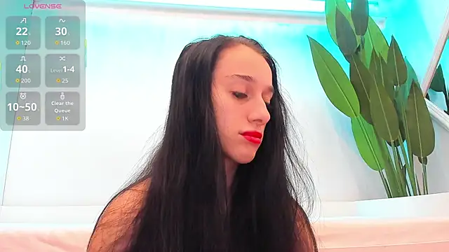 Snapshot of Royal_Naughty_ chatting on 10/02/25, 05:33 Royal Naughty online show from 10/02/25, 05:33