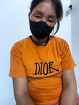 Snapshot of -Lynh-xinh chatting on 09/29/25, 08:54 -Lynh-xinh online show from 09/29/25, 08:54