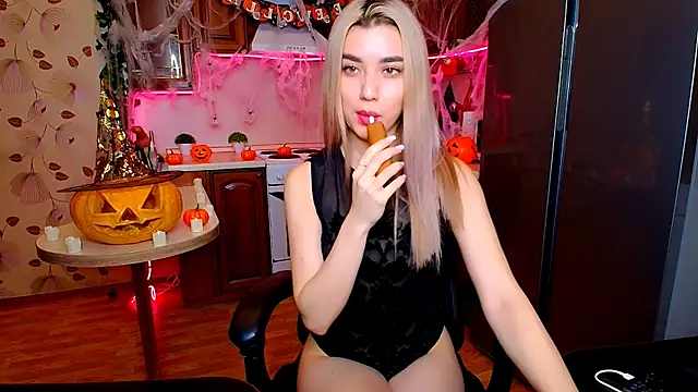 MaryamXSX online show from 10/30/25, 01:04