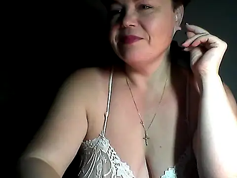 EllaLove2277 online show from 10/18/25, 04:47