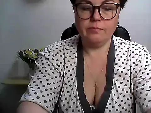 Snapshot of EllaLove2277 chatting on 02/17/26, 06:54 EllaLove2277 online show from 02/17/26, 06:54