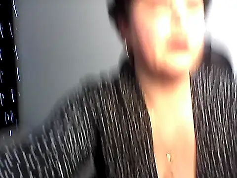 Snapshot of EllaLove2277 chatting on 01/11/26, 04:36 EllaLove2277 online show from 01/11/26, 04:36