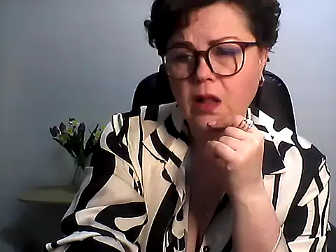 EllaLove2277 online show from 03/06/26, 06:41