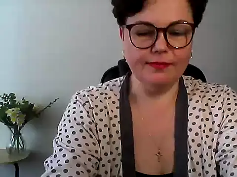 EllaLove2277 online show from 04/15/26, 09:37