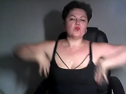 EllaLove2277 online show from 10/16/25, 06:27