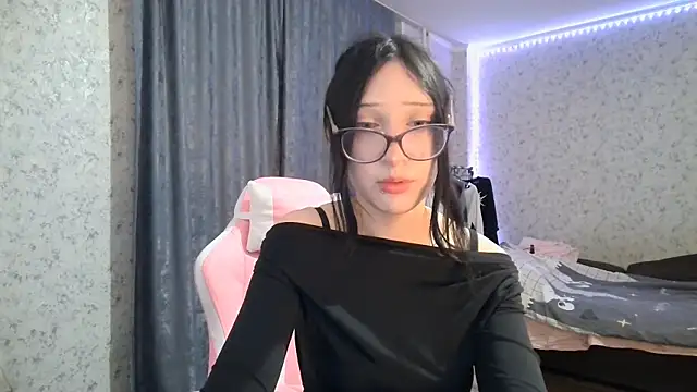 Snapshot of KeicyKlark chatting on 10/03/25, 06:09 KeicyKlark online show from 10/03/25, 06:09