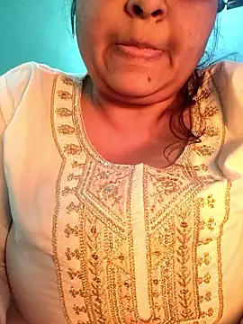 bitch-horny online show from 01/14/26, 05:33