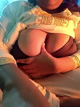 bitch-horny online show from 01/13/26, 03:05