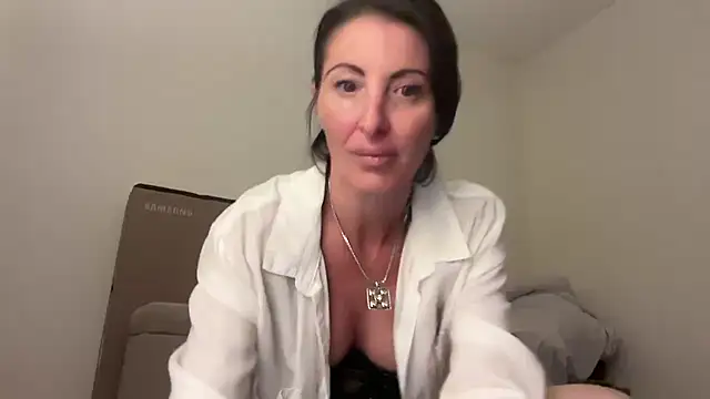 NurseStephania online show from 10/19/25, 03:31