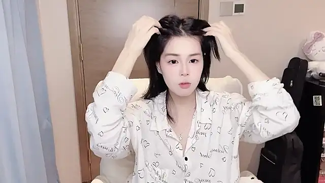 Koi-00 online show from 02/03/26, 07:13