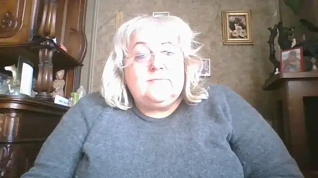 Lala-Love56 online show from 11/02/25, 09:47