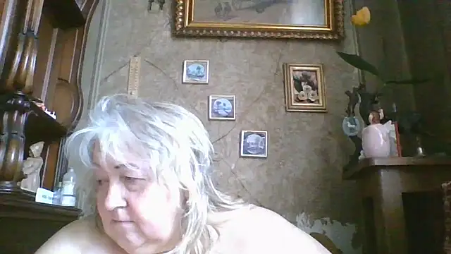 Lala-Love56 online show from 04/04/26, 06:42