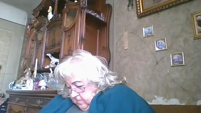 Snapshot of Lala-Love56 chatting on 10/13/25, 10:28 Lala-Love56 online show from 10/13/25, 10:28