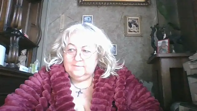 Lala-Love56 online show from 11/19/25, 06:46