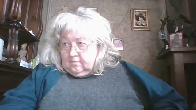 Lala-Love56 online show from 12/04/25, 12:04