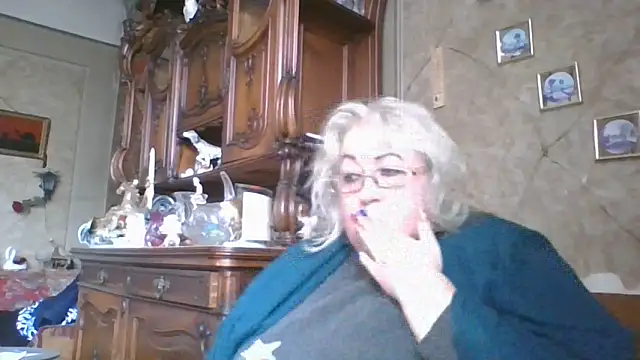 Snapshot of Lala-Love56 chatting on 10/10/25, 11:00 Lala-Love56 online show from 10/10/25, 11:00