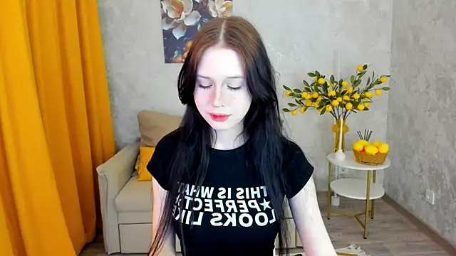 VioletHarme online show from 04/07/26, 11:56