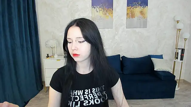 VioletHarme online show from 04/10/26, 11:28