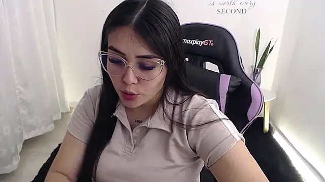 Snapshot of amberbakee chatting on 06/30/26, 03:56 amberbakee online show from 06/30/26, 03:56