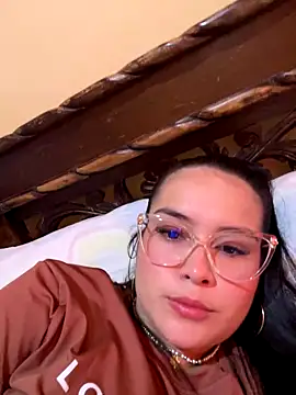 amberbakee online show from 11/12/25, 02:21