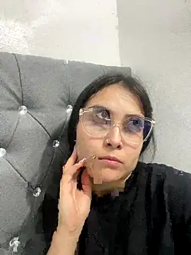 amberbakee online show from 10/18/25, 11:51