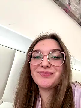 Bellatrisssaa online show from 12/18/25, 11:58