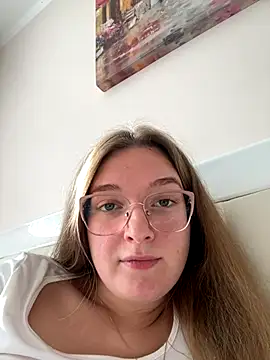 Bellatrisssaa online show from 11/05/25, 09:45