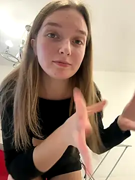 Bellatrisssaa online show from 11/13/25, 02:32