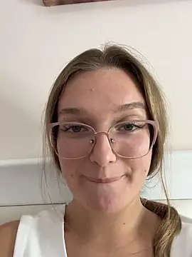 Bellatrisssaa online show from 10/15/25, 01:19