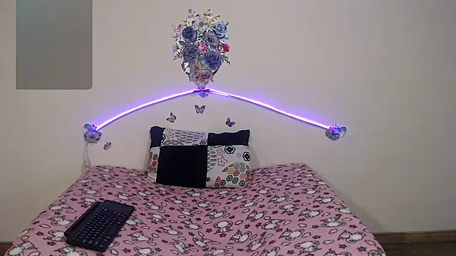 Valeryxs online show from 10/25/25, 08:53