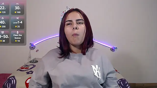 Valeryxs online show from 11/13/25, 08:24