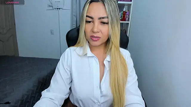 Snapshot of NicolPorto chatting on 09/16/25, 11:55 NicolPorto online show from 09/16/25, 11:55