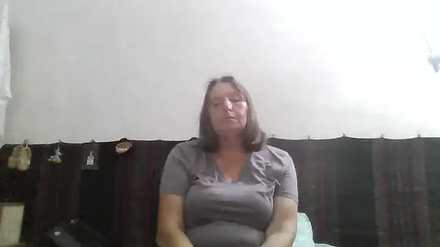 Snapshot of AnnaLive570 chatting on 07/02/26, 04:24 AnnaLive570 online show from 07/02/26, 04:24