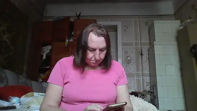 AnnaLive570 online show from 11/18/25, 09:23