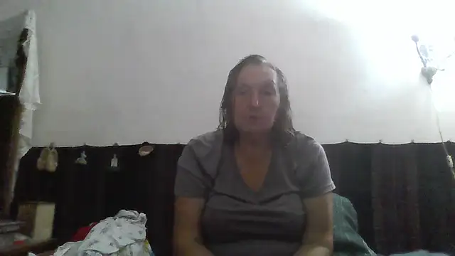 Snapshot of AnnaLive570 chatting on 07/04/26, 03:02 AnnaLive570 online show from 07/04/26, 03:02