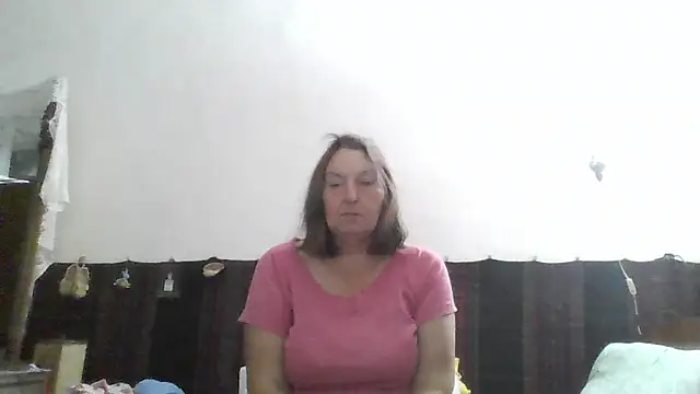 Snapshot of AnnaLive570 chatting on 06/19/26, 03:01 AnnaLive570 online show from 06/19/26, 03:01
