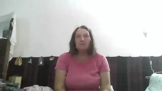 Snapshot of AnnaLive570 chatting on 06/20/26, 02:55 AnnaLive570 online show from 06/20/26, 02:55