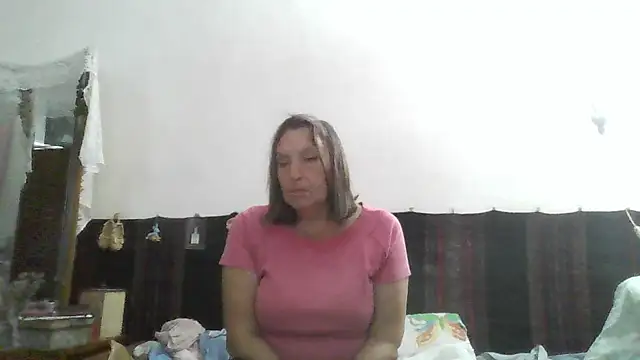 Snapshot of AnnaLive570 chatting on 06/24/26, 03:32 AnnaLive570 online show from 06/24/26, 03:32