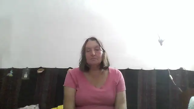 Snapshot of AnnaLive570 chatting on 06/14/26, 03:02 AnnaLive570 online show from 06/14/26, 03:02