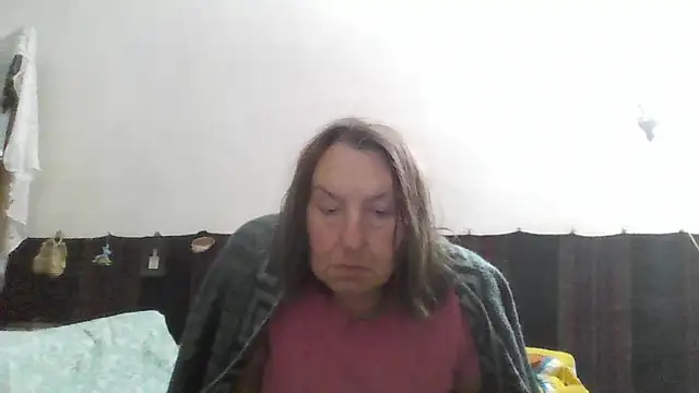 Snapshot of AnnaLive570 chatting on 06/16/26, 03:28 AnnaLive570 online show from 06/16/26, 03:28