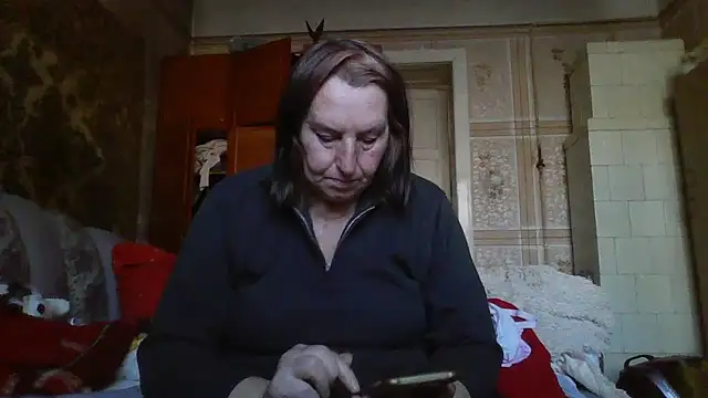 AnnaLive570 online show from 10/27/25, 10:27