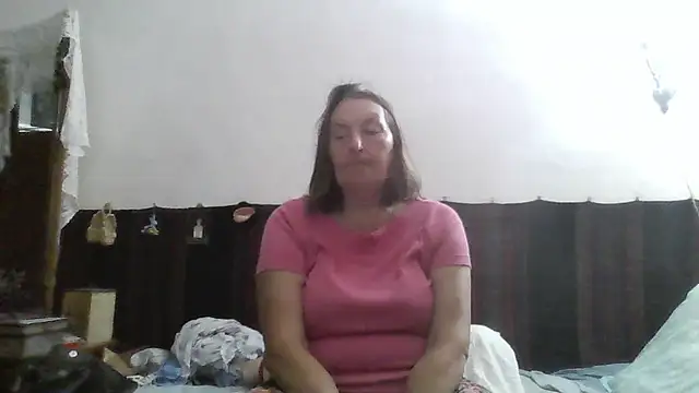 Snapshot of AnnaLive570 chatting on 06/27/26, 12:27 AnnaLive570 online show from 06/27/26, 12:27