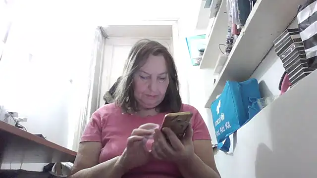 AnnaLive570 online show from 12/20/25, 05:43