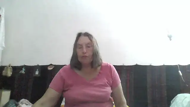 Snapshot of AnnaLive570 chatting on 06/22/26, 03:25 AnnaLive570 online show from 06/22/26, 03:25