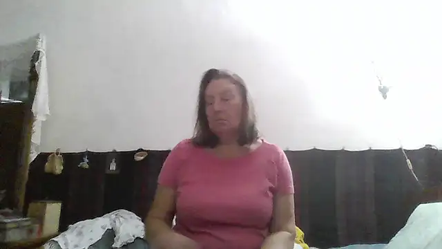 Snapshot of AnnaLive570 chatting on 06/26/26, 03:01 AnnaLive570 online show from 06/26/26, 03:01